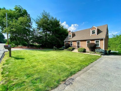 185 Eagle Peak Rd, Glocester, RI