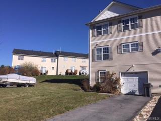 25 Mayer Dr, Middletown, NY
