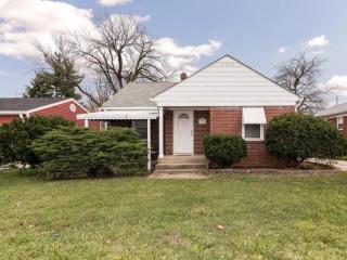37 Post Rd, Indianapolis, IN 46219