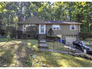 718 Woods Rd, New Haven, CT 06518