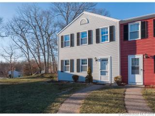 6 Lakeside Dr, Gales Ferry, CT 06339
