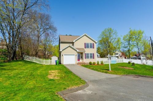 3 Lakeside Ave, Middletown, CT