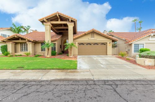 6945 Kimberly Way, Glendale, AZ