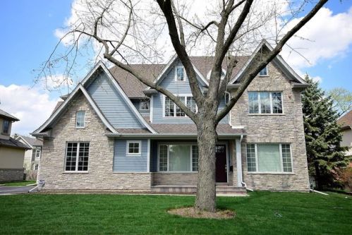 2207 Brentwood Rd, Northbrook, IL 60062