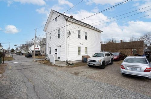 110 Pleasant St, Lincoln, RI