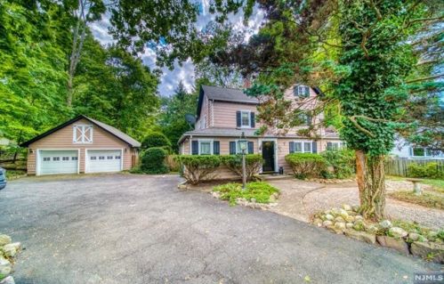 534 Closter Dock Rd, Closter, NJ