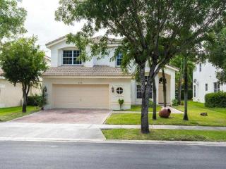 2538 159th Ave, Hollywood, FL