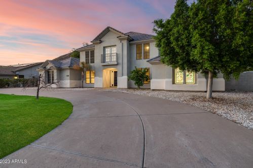 5442 Fallen Leaf Ln, Glendale, AZ