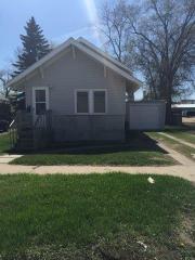 316 6th Ave, Minot, ND 58703