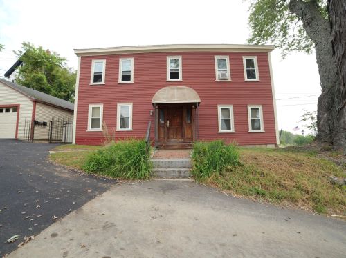 81 Water St, Hallowell, ME 04347