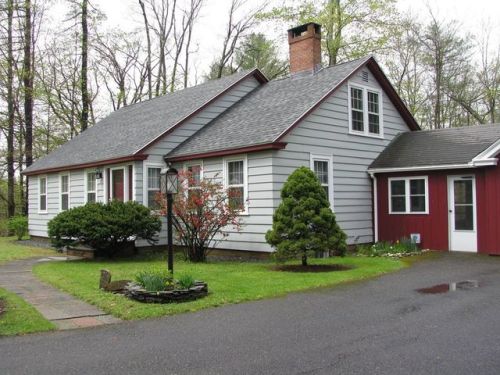 32 Forest St, Erving, MA 01344