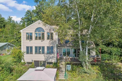 30 Holiday Shore Dr, Goffstown, NH