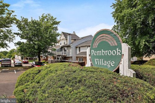 4351 Pembrook Village Dr, Alexandria, VA 22309