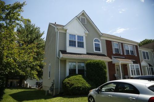 14 Victoria Dr, Chester, PA