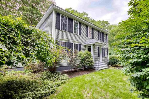 205 Black Brook Rd, Goffstown, NH