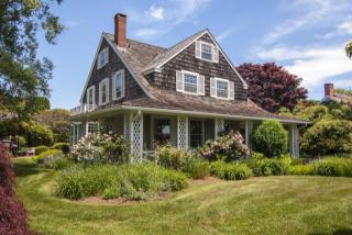 274 Old Black Point Rd, Niantic, CT