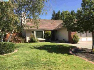 4917 Country Hills Dr, Antioch, CA