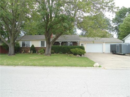 129 Rosewood Dr, Otterville, IL 62052