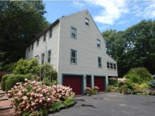 23 Earle Dr, Lee, NH