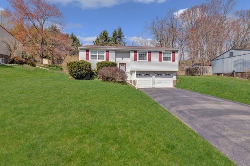 208 Sherwood Dr, Monaca, PA