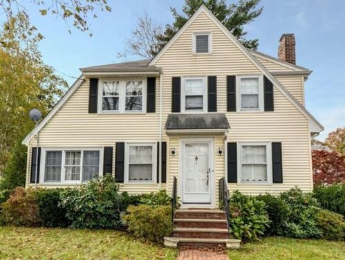 5 Governors Rd, Milton, MA 02186