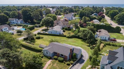 47 Shore Rd, Westerly, RI