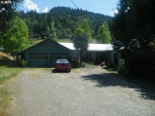 651 3rd St, Canyonville, OR