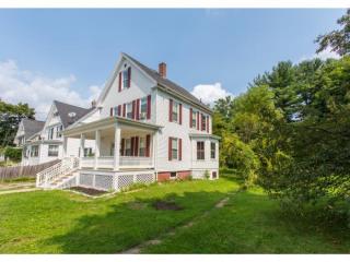 91 Grove St, Dover, NH