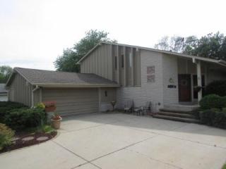 6331 Sycamore St, Greendale, WI 53129
