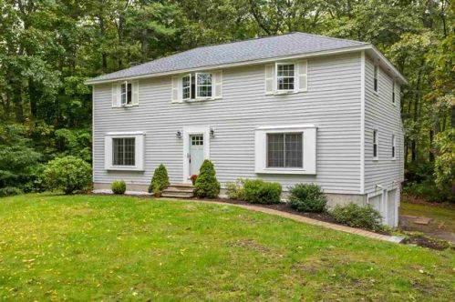 24 Cutts Rd, Lee, NH