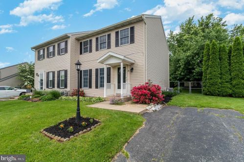 24 Steeple Ave, Red Lion, PA 17356
