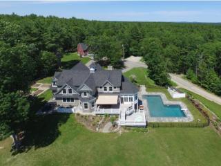 578 Bay Rd, Lee, NH