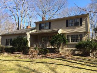 455 Hoop Pole Rd, Guilford, CT 06437