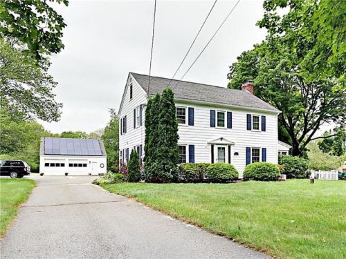 21 Chestnut Hill Rd, Glocester, RI