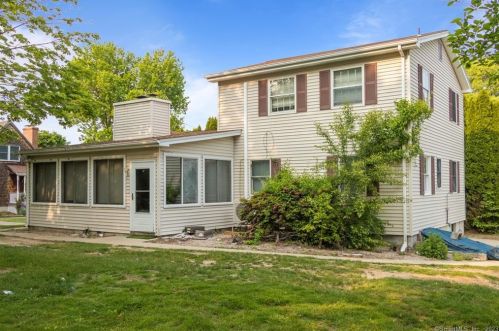 32 Sea View Ave, Niantic, CT
