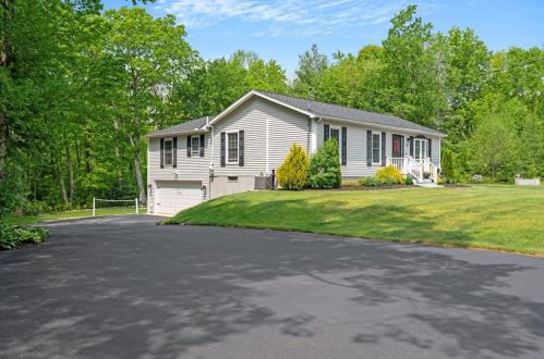 704 Hill Rd, Glocester, RI