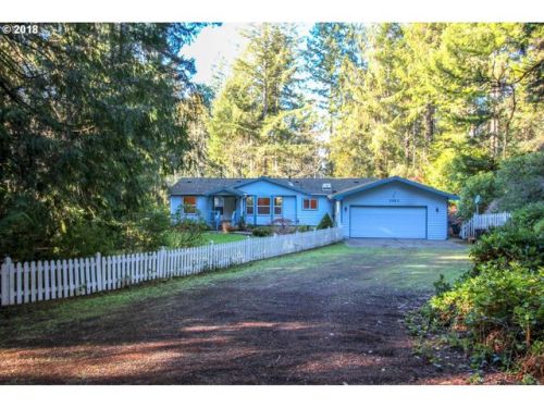 5550 Huckleberry Ln, Florence, OR 97439