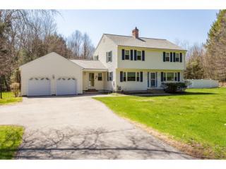 29 Spruce Ln, Dover, NH