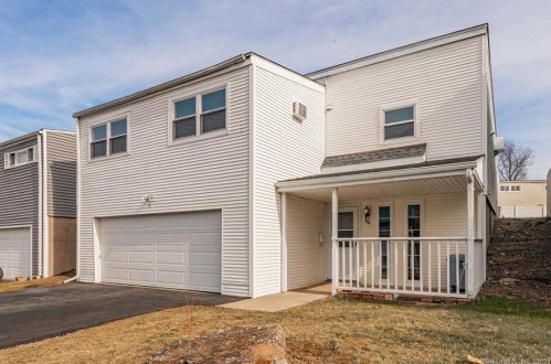 6 Braeburn Ln, Middletown, CT