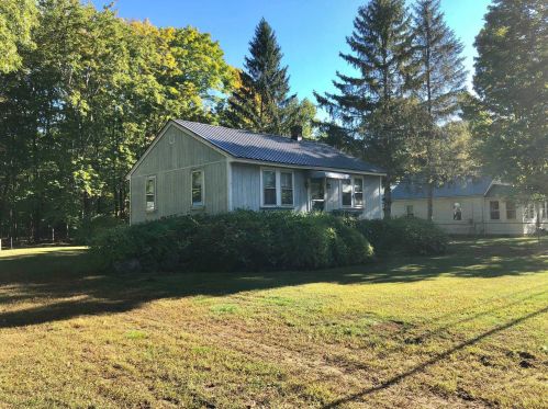 141 Wadleigh Falls Rd, Lee, NH 03861