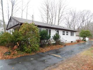 3 Ironworks Rd, Clinton, CT 06413