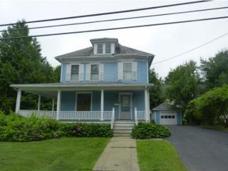 42 Hough St, Dover, NH