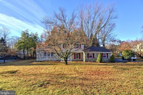 250 County Line Rd, Huntingdon Valley, PA 19006
