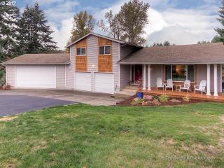 14729 Royer Rd, Happy Valley, OR