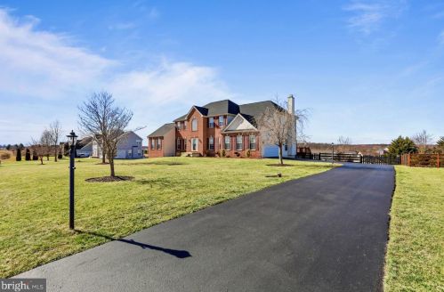 787 Spruce Hill Way, Charles Town, WV 25414