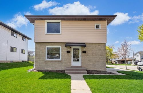 9031 Crawford Ave, Milwaukee, WI 53228