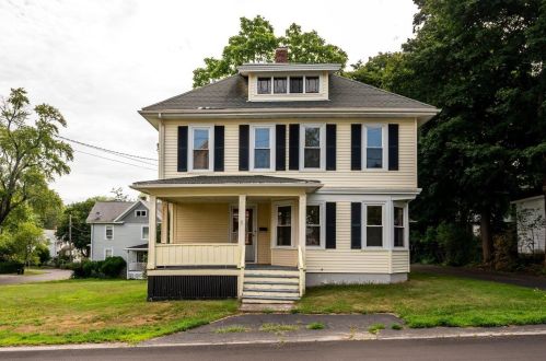 67 Park St, Dover, NH