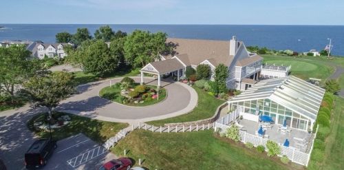 39 White Cliff Dr, Plymouth, MA 02360