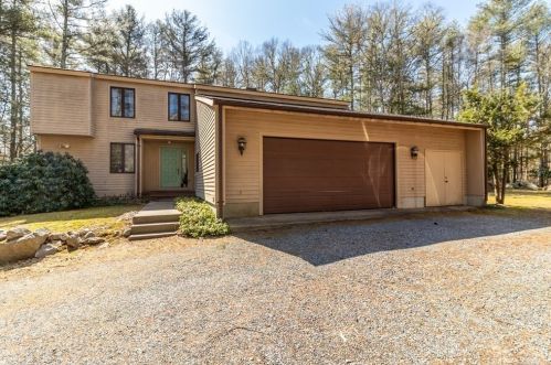 31 Holly Pond Rd, Marion, MA