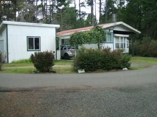 86 Outer Dr, Florence, OR 97439